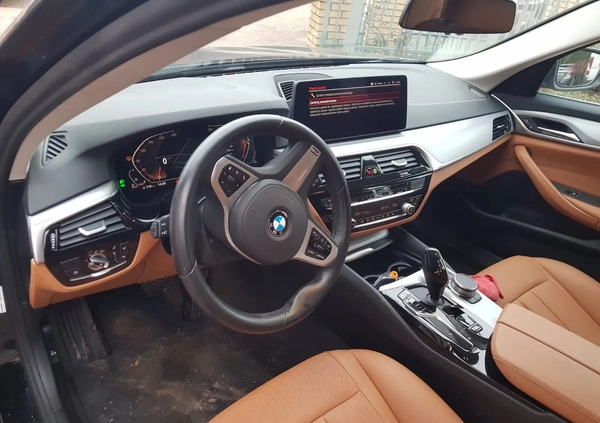 BMW Seria 5 cena 68800 przebieg: 105400, rok produkcji 2020 z Olsztyn małe 137